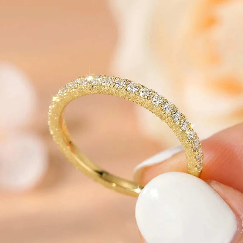 Elegant Glow Ring – Minimal Luxury for Everyday ✨