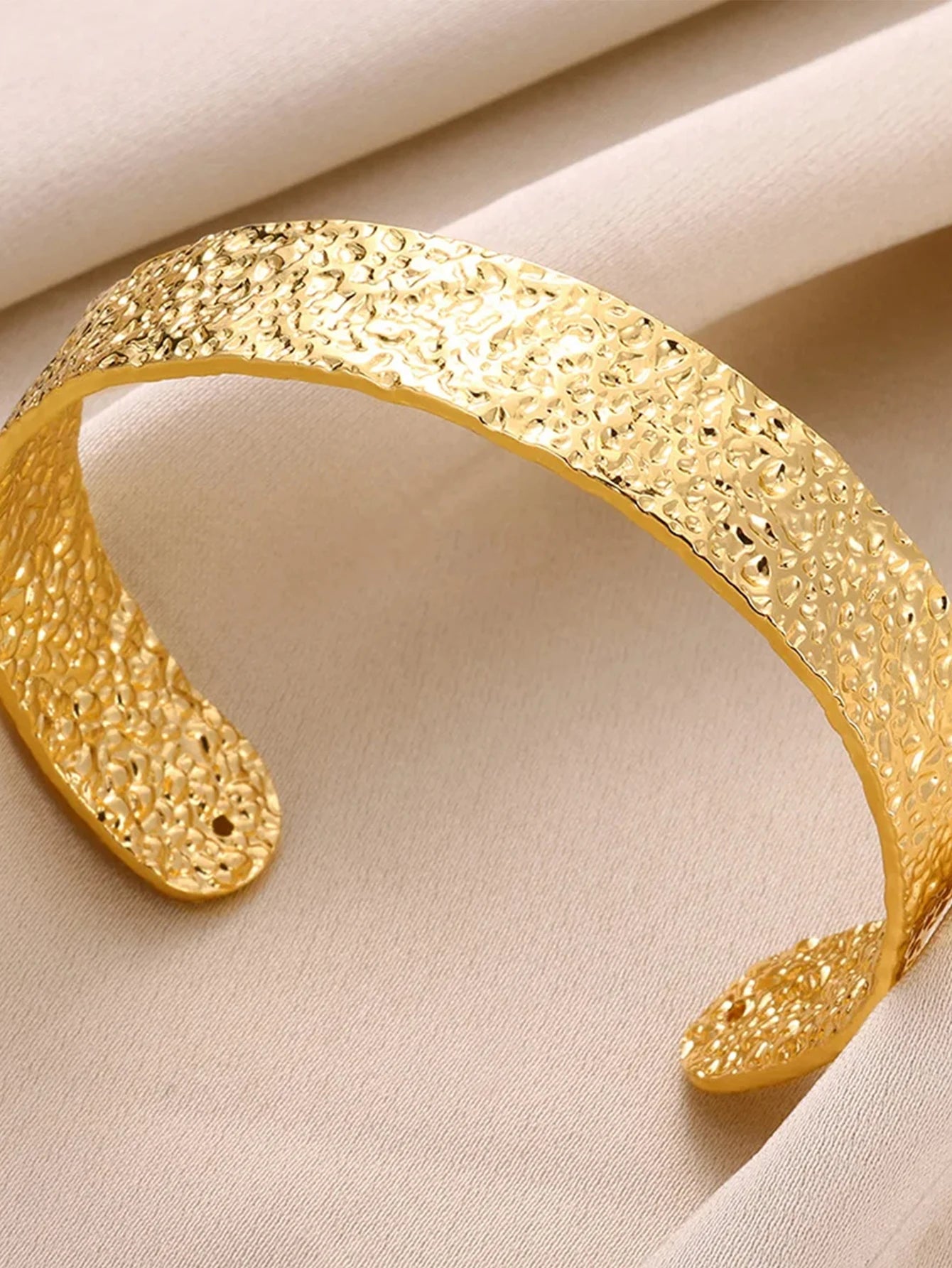 Ziva Cuff