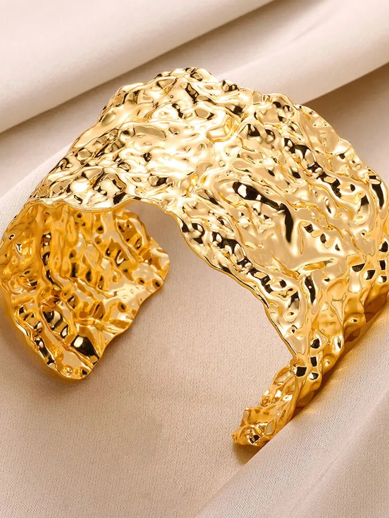 Ziva Cuff
