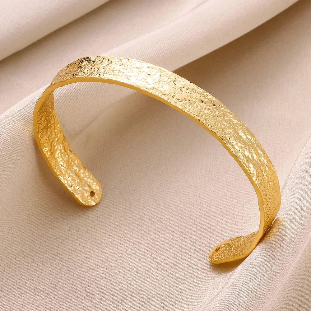 Ziva Cuff