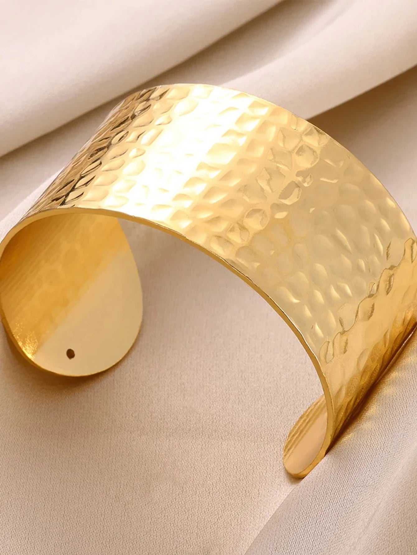 Ziva Cuff