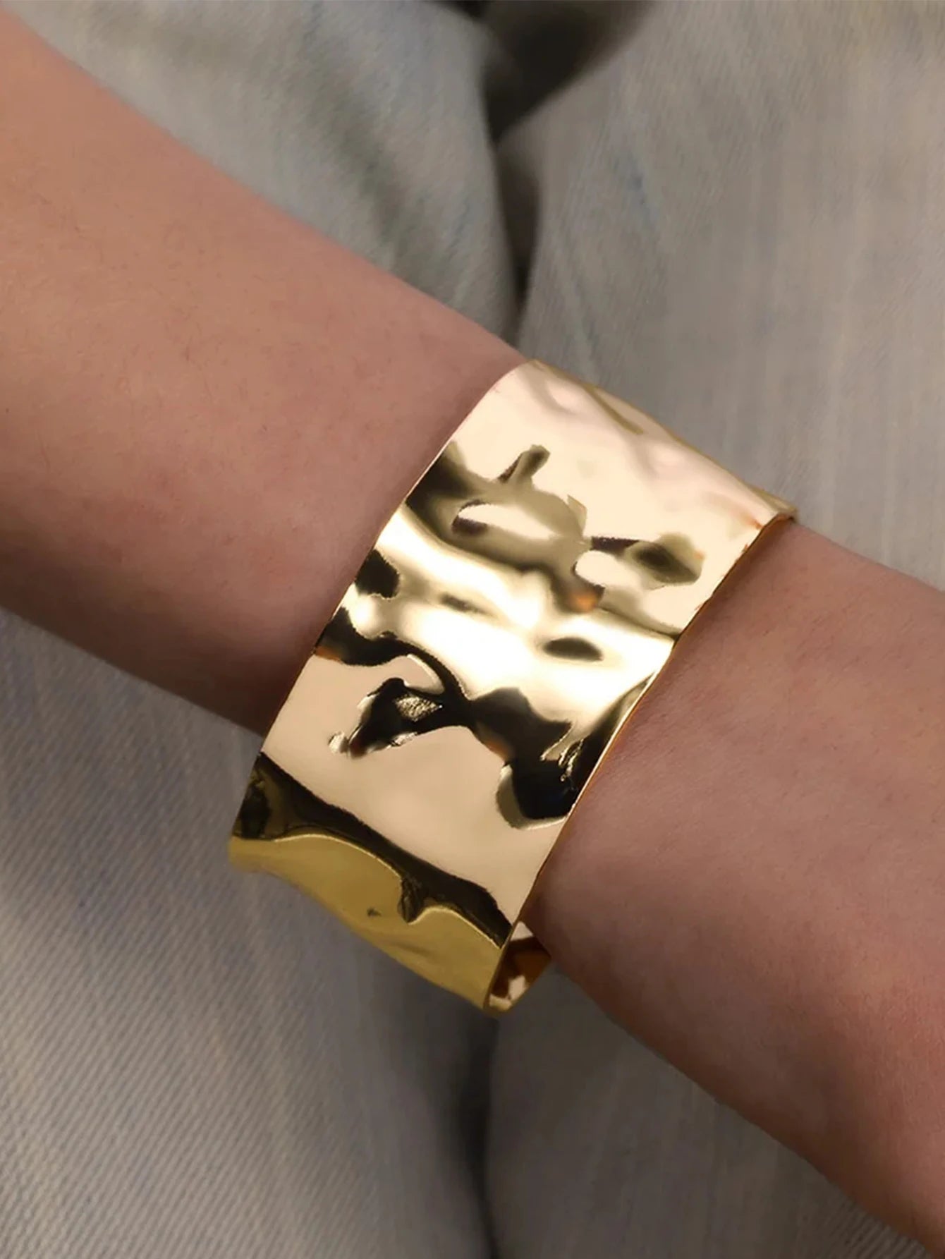 Ziva Cuff