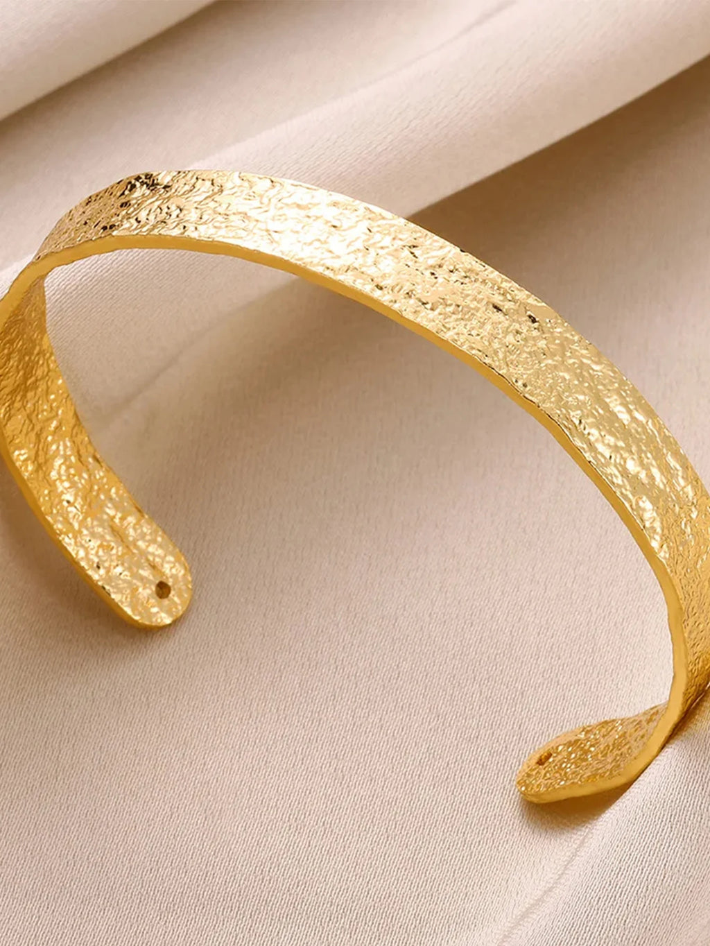 Ziva Cuff